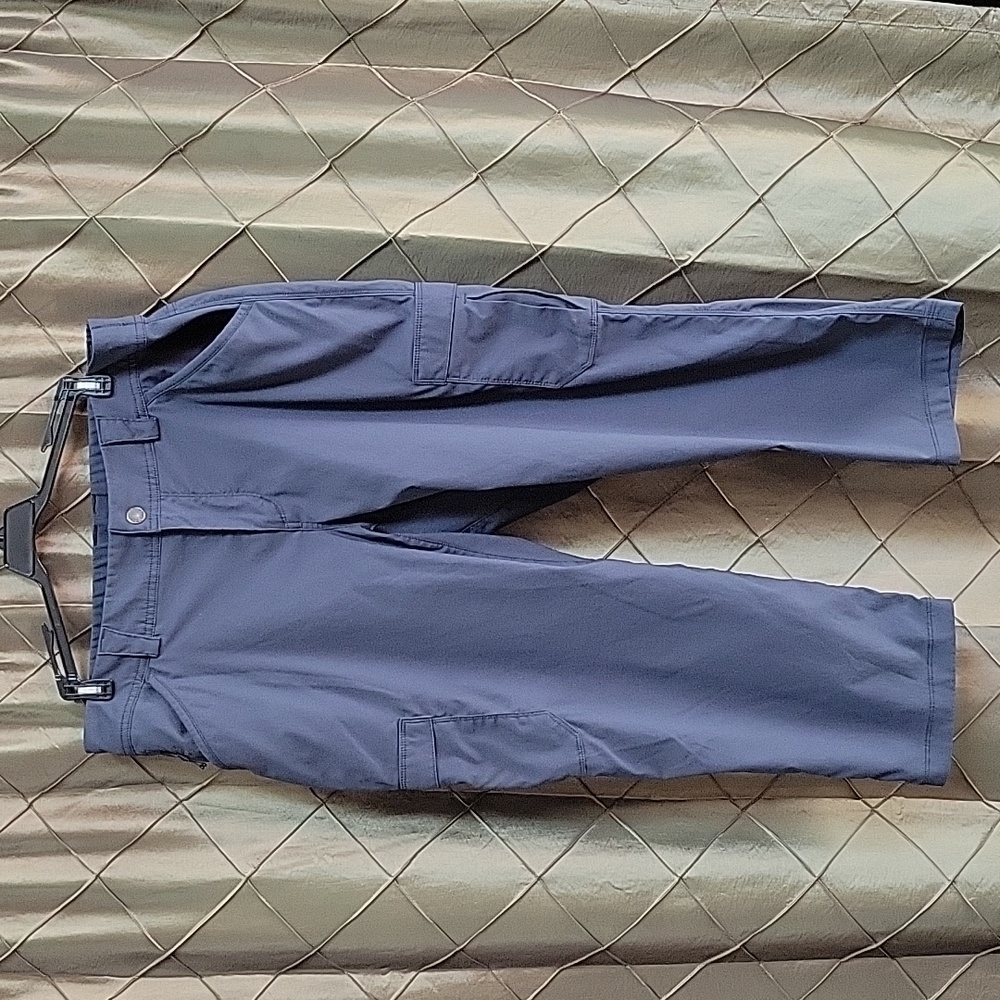 EUC- Duluth Trading ‘Dry on the Fly’ Cargo Hiking/Outdoor Capri Pants - Picture 4 of 11